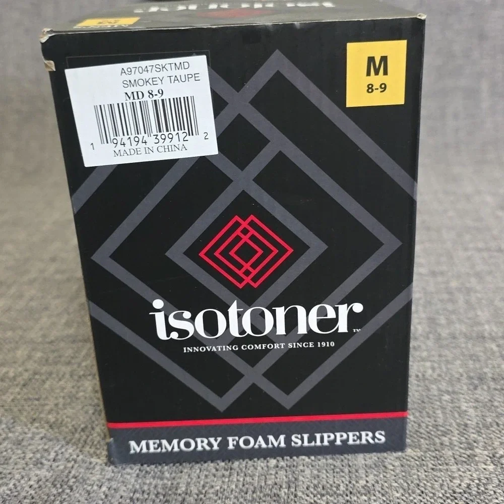 Isotoner Men's Classic Comfort Slipper Size M 8 - 9 Smokey Taupe